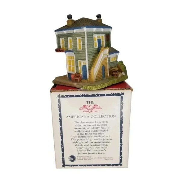 Liberty Falls Collect Howard's Hardware AH103 Figurine - Picture 3 of 7